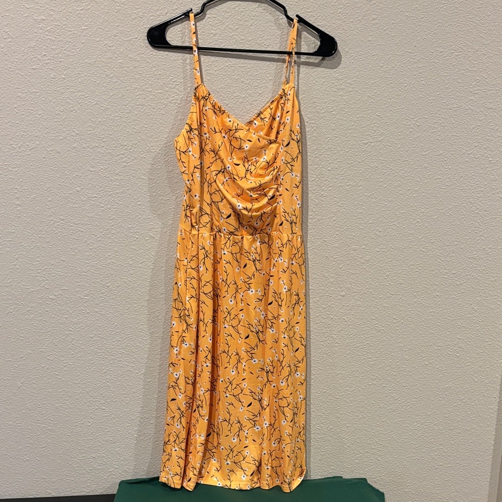 No brand XL Floral Yellow Dress